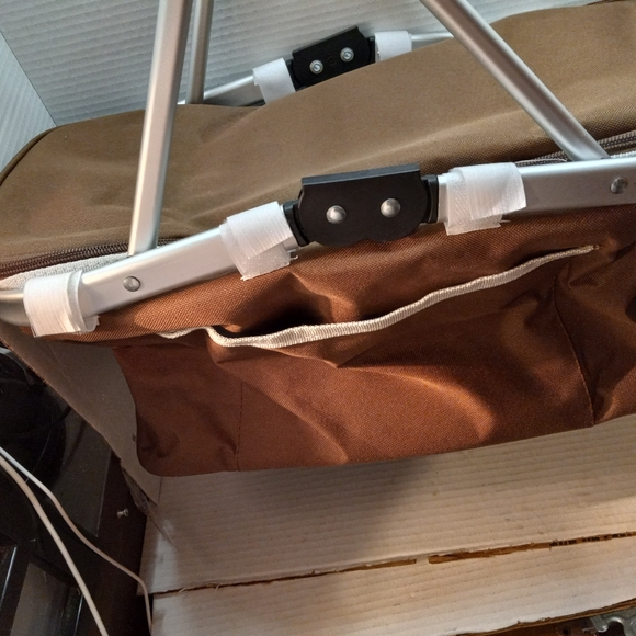 Travelwell Collapsible Basket Framed in Aluminum Soft Sided Cooler Picnic Outing - Picture 2 of 13